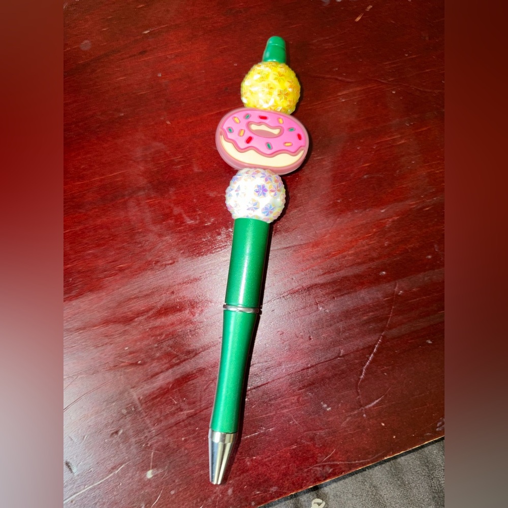 Decorative Donut Top Green Pen